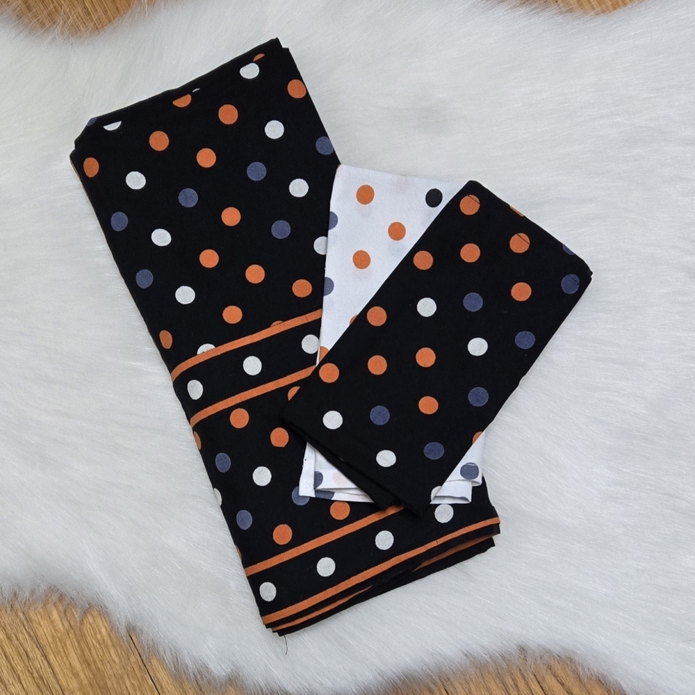 April Cornell Tablecloth + 2 Napkins, Fall Halloween Polka Dots